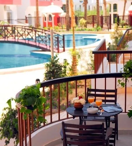 Desert Pearl Apartment *