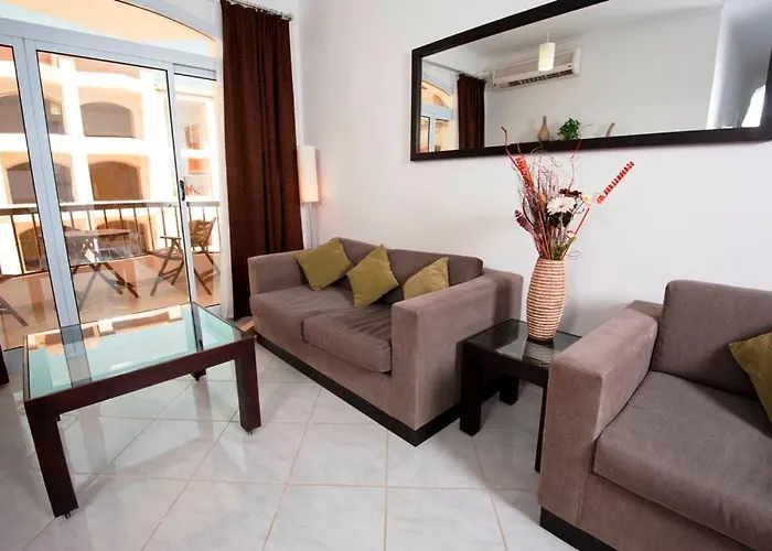 Desert Pearl Apartment *